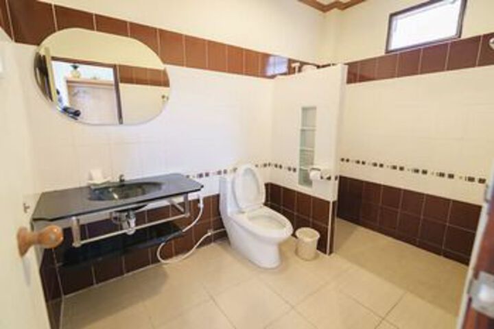 Room 2 of 16