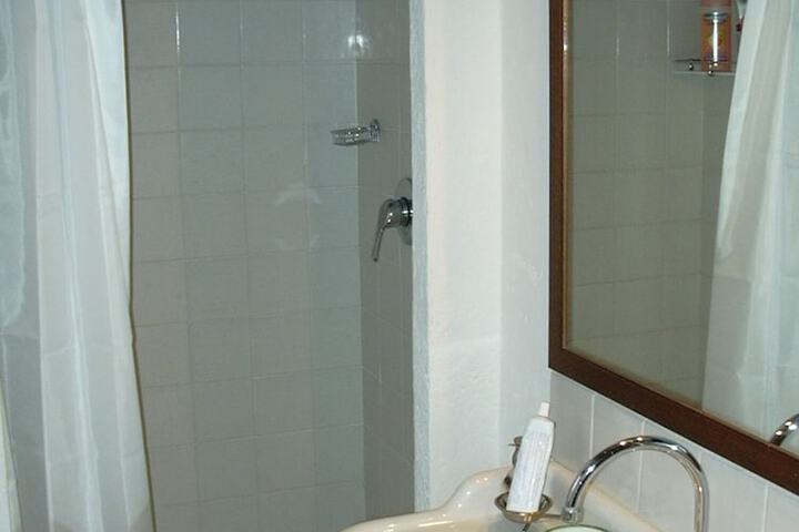 Room 29 of 51