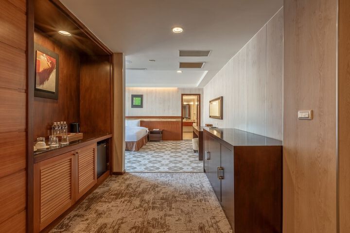 Room 11 of 70