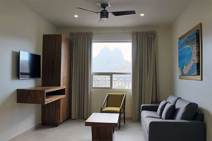 Room 11 of 67