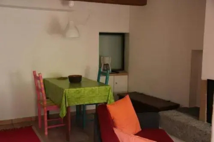 Room 3 of 8