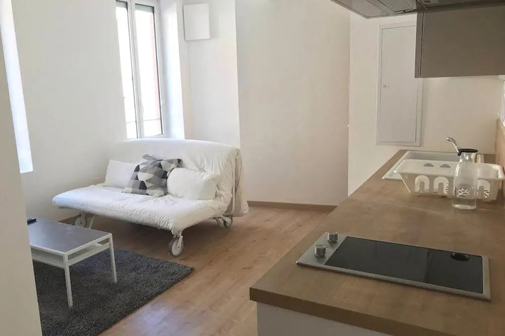 Room 2 of 4