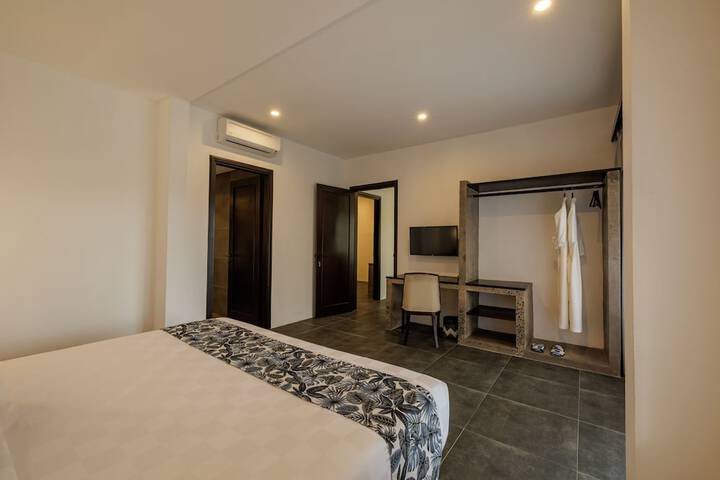 Room 12 of 62