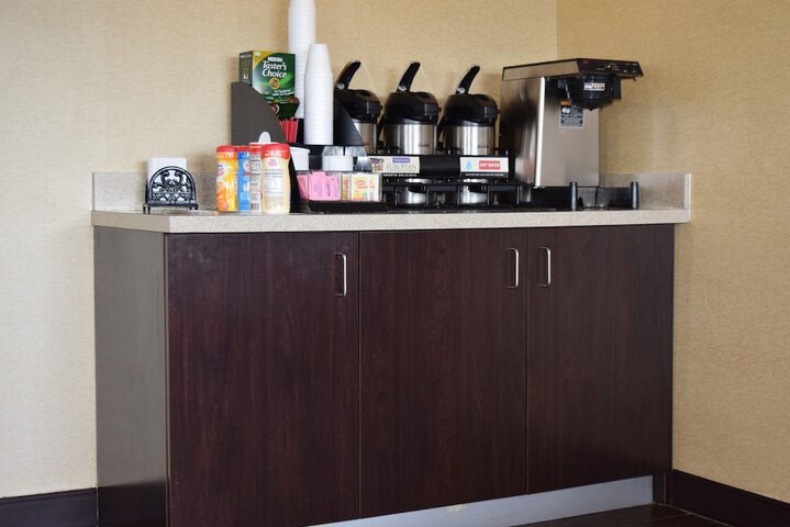 Breakfast/Coffee Service 23 of 25