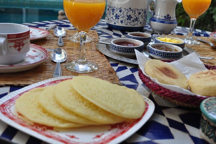Breakfast/Coffee Service 51 of 62