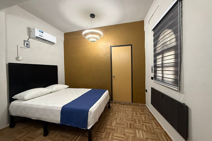 Room 19 of 39