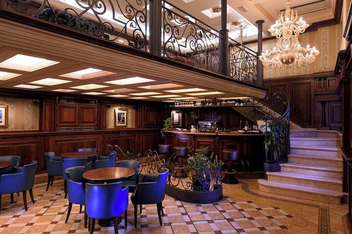 Hotel Lobby