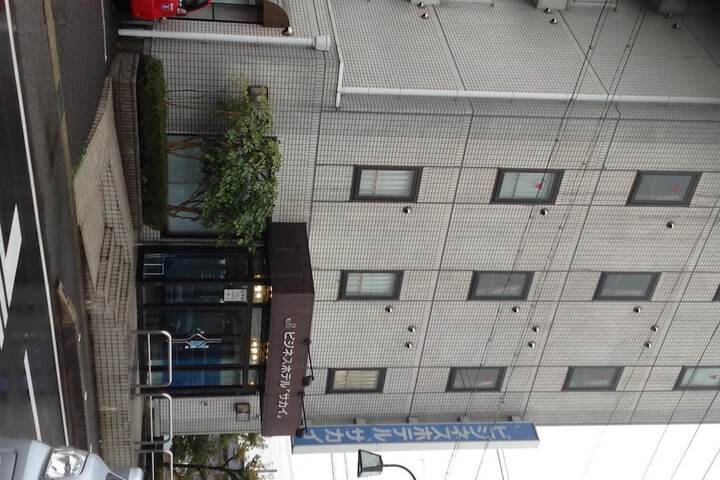 Hotel Entry