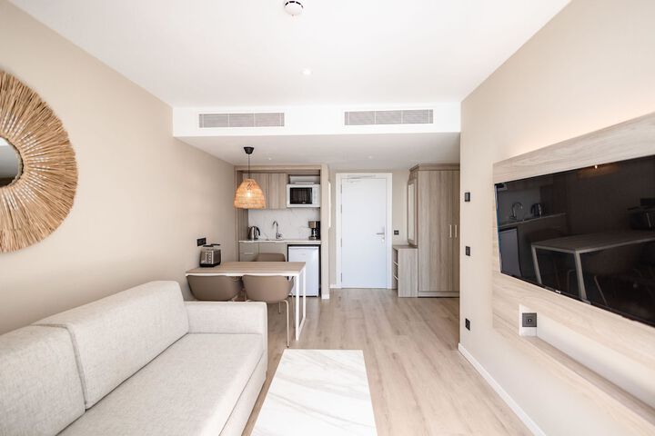 Room 42 of 202
