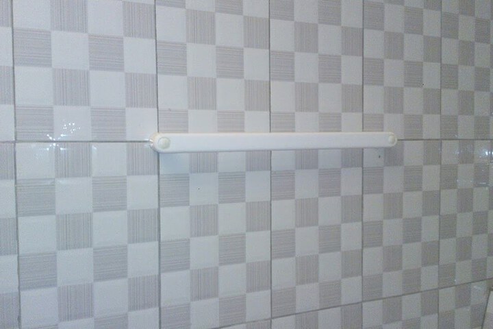 Room 4 of 4