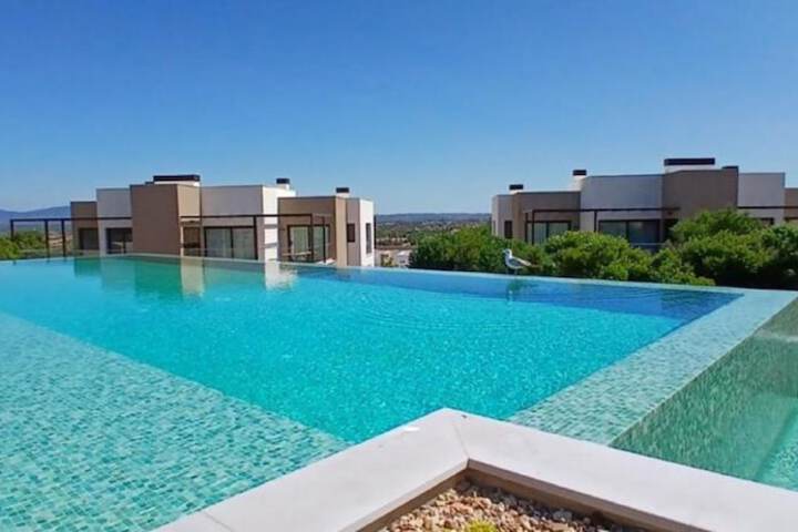 Pestana Valley