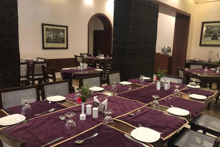 Dining 45 of 70