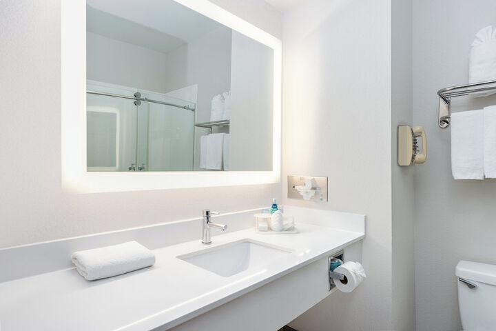 Clean Restrooms
