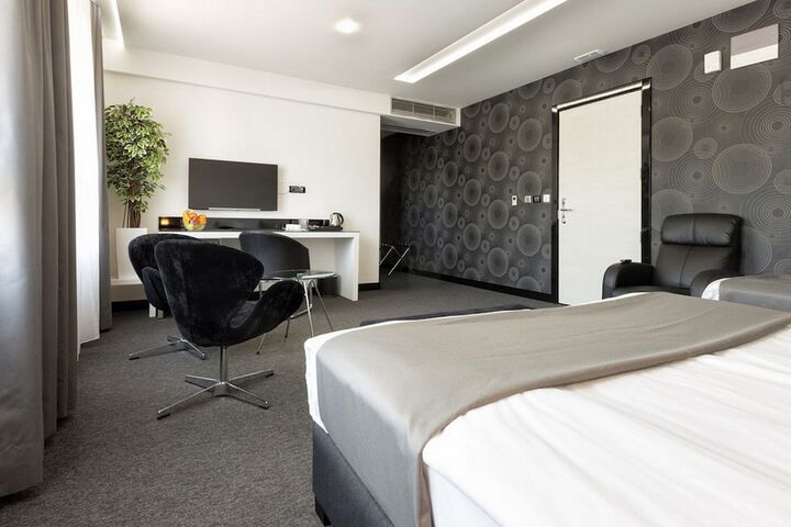 Room 78 of 267