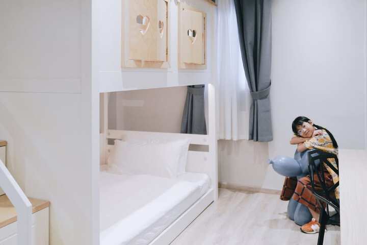 Room 76 of 112