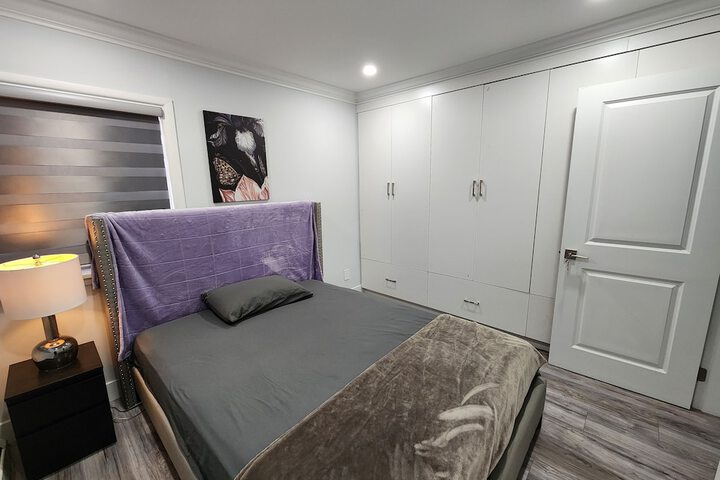 Room 4 of 30