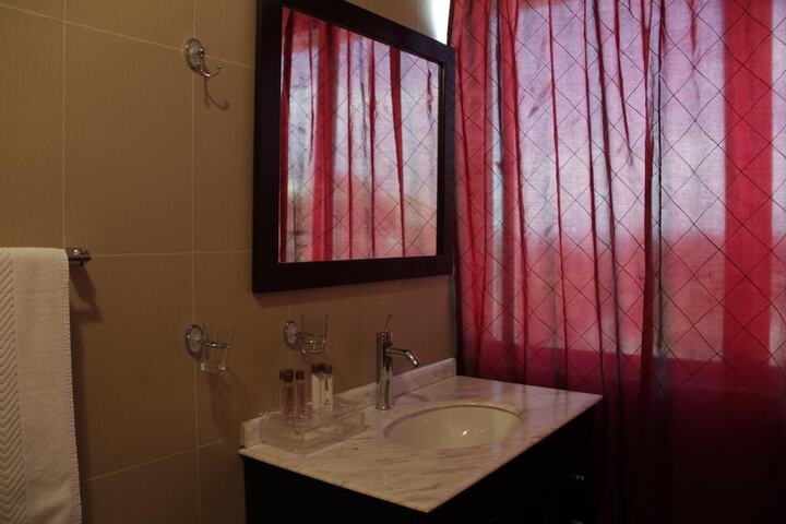 Room 32 of 42