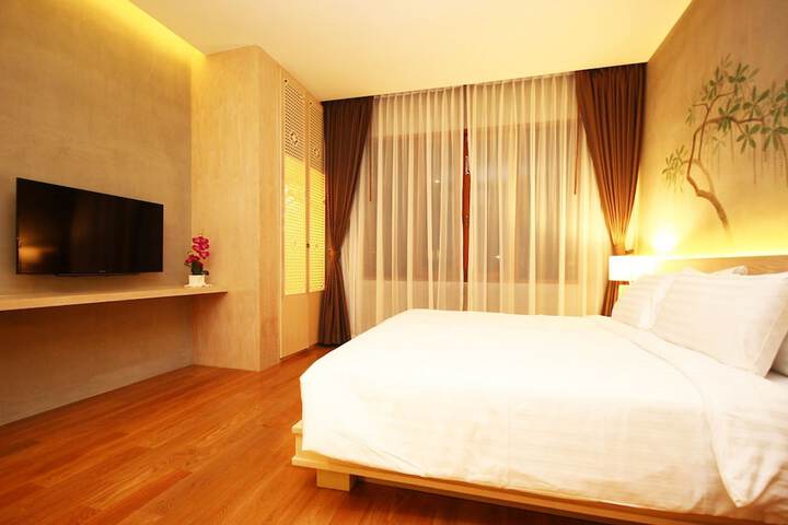 Room 16 of 99