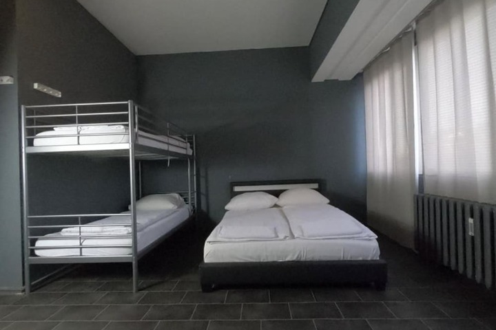 Room 16 of 150