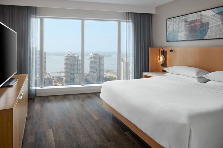 Room 21 of 141