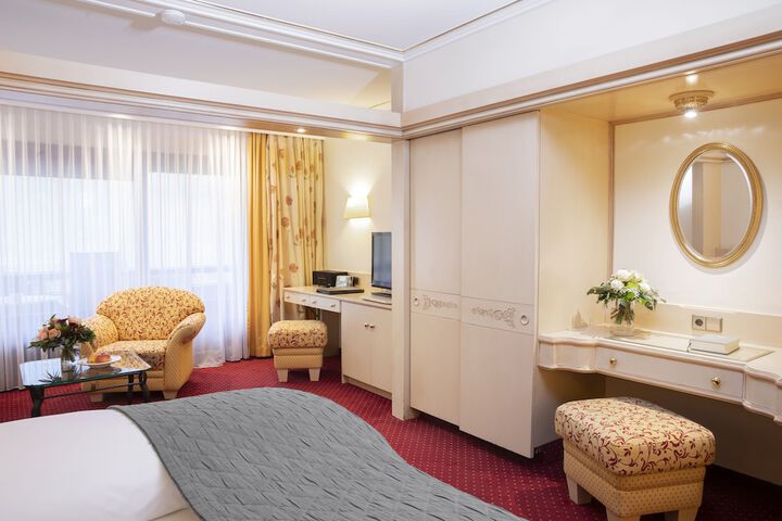 Room 36 of 87