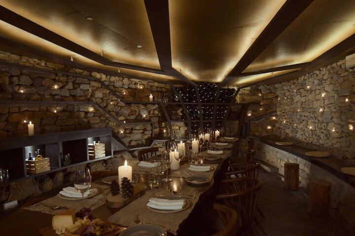 Dining 26 of 38