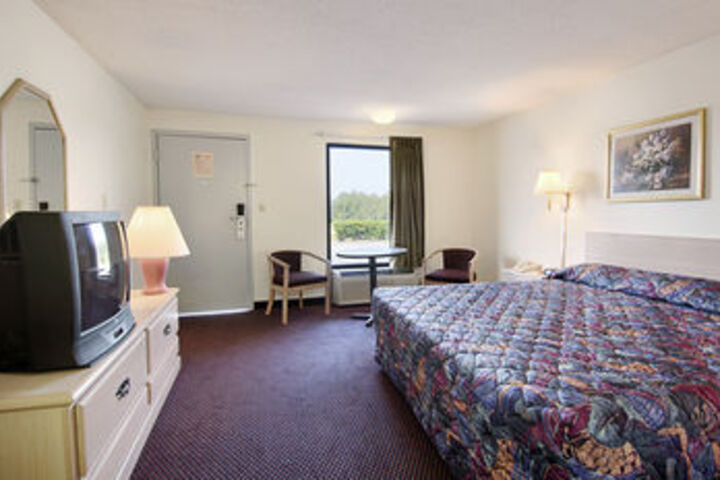 Room 12 of 26