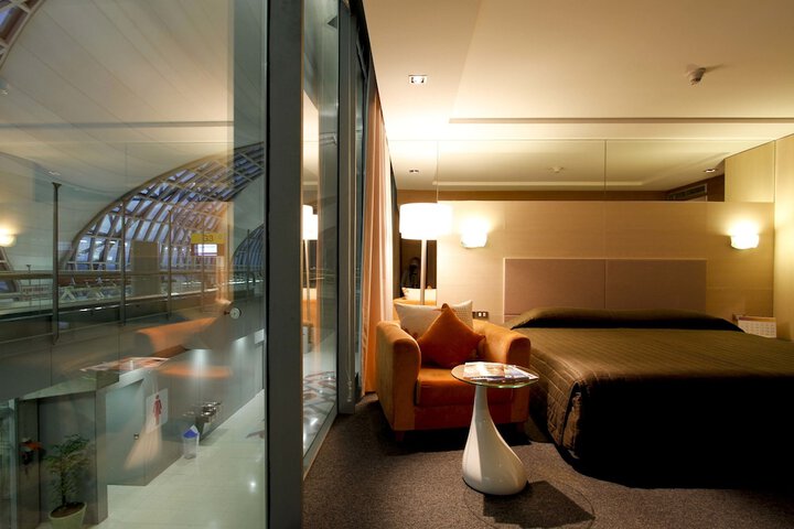 Room 8 of 36