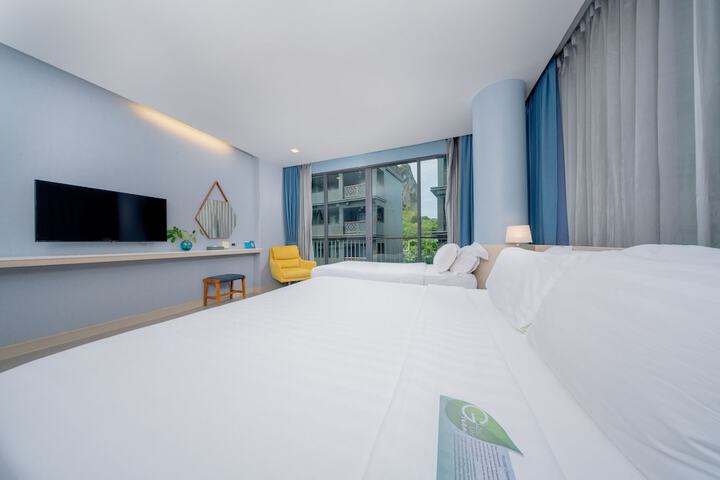 Room 18 of 154