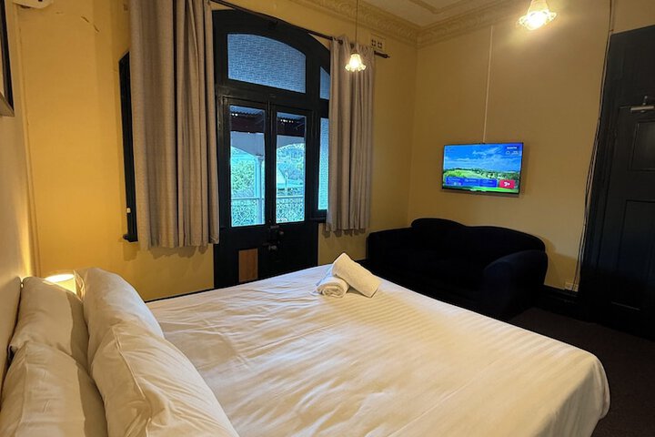 Room 10 of 30