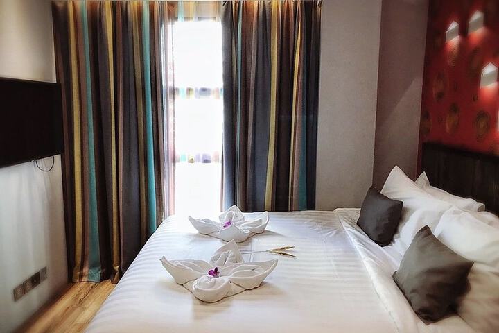 Room 21 of 48