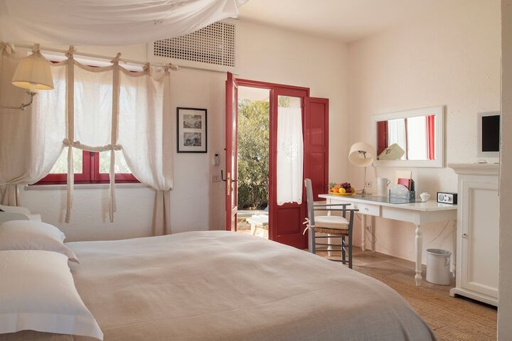Room 4 of 55