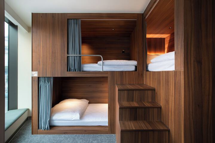 Room 27 of 59