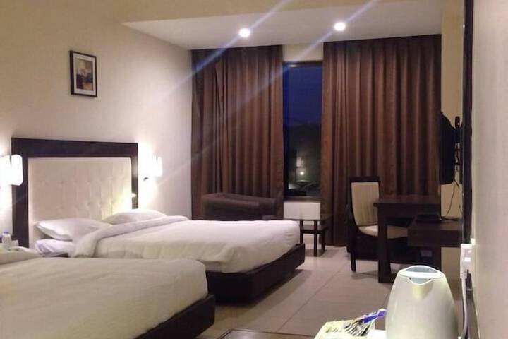 Room 8 of 19