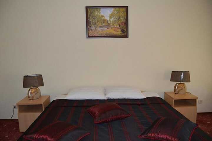 Room 15 of 19