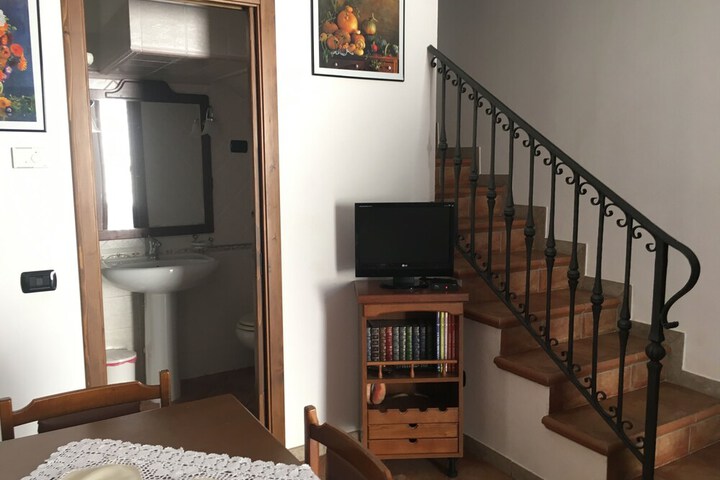 Room 27 of 71