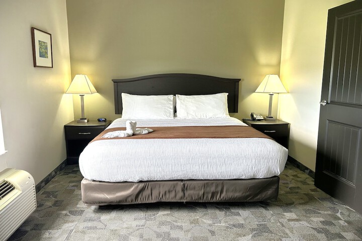 Room 7 of 37