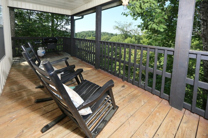 Property Grounds 23 of 30