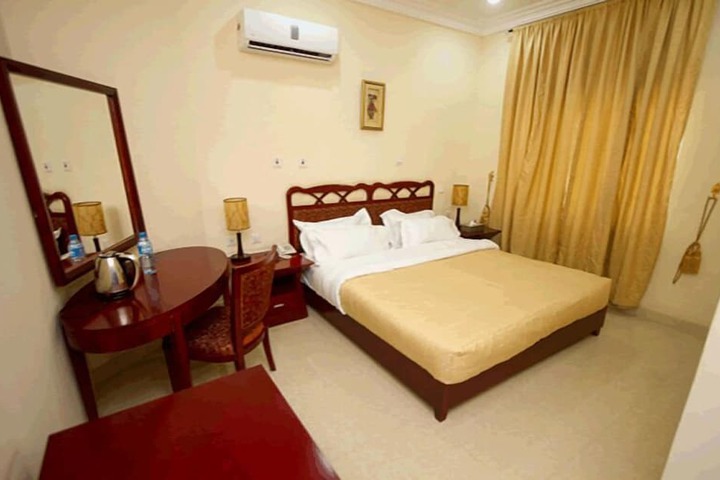 Room 2 of 24