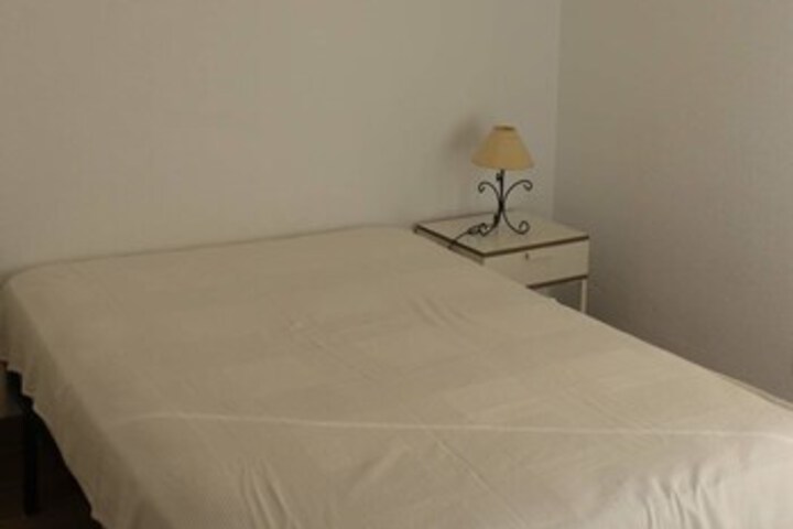Room 14 of 18