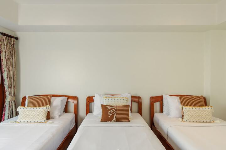 Room 35 of 140