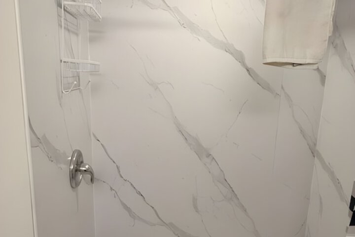 Room 4 of 6
