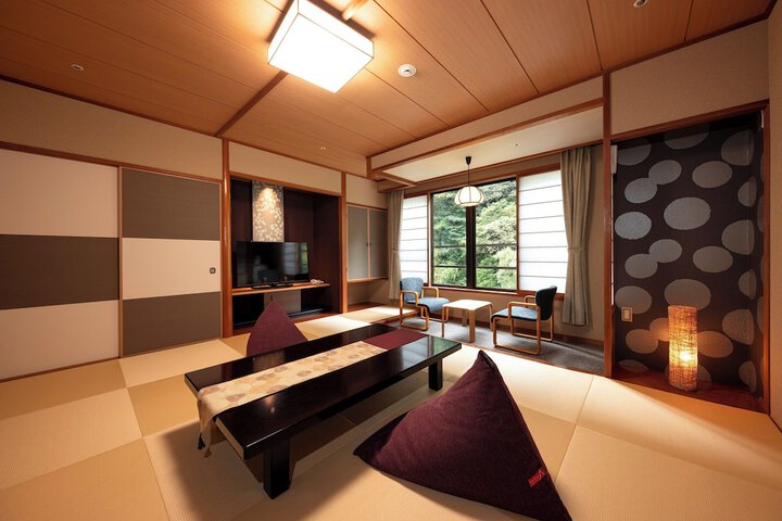 Room 14 of 48