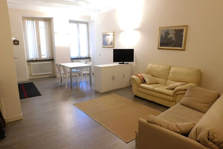 Room 2 of 14