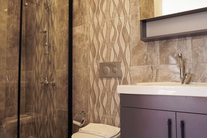 Clean Restrooms