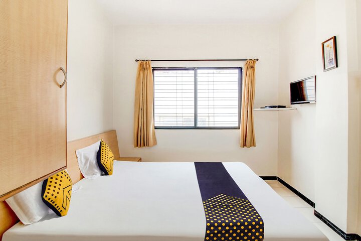 Room 7 of 26