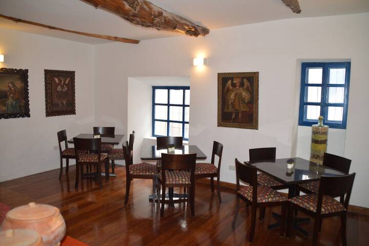 Breakfast area