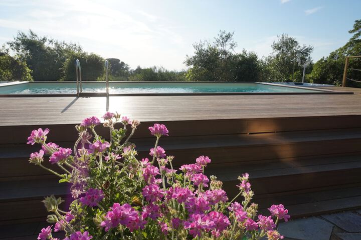 Sundeck 30 of 33