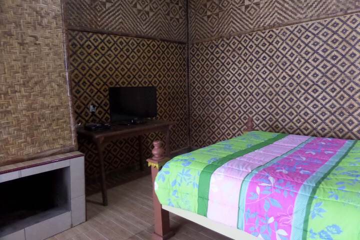 Room 6 of 15