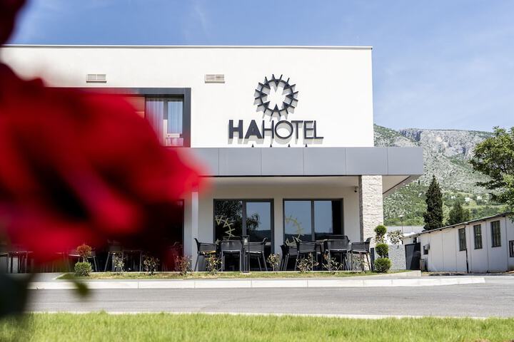 Hotel 73 of 75